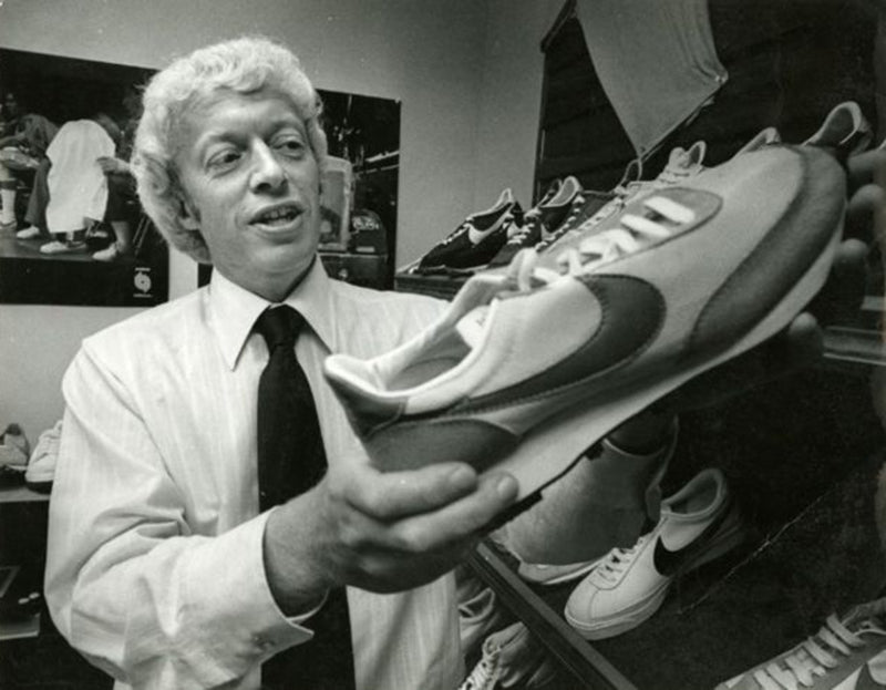 Um belo e pequeno resumo sobre a Nike, desde a sua fundação até como se tornou uma marca famosa: