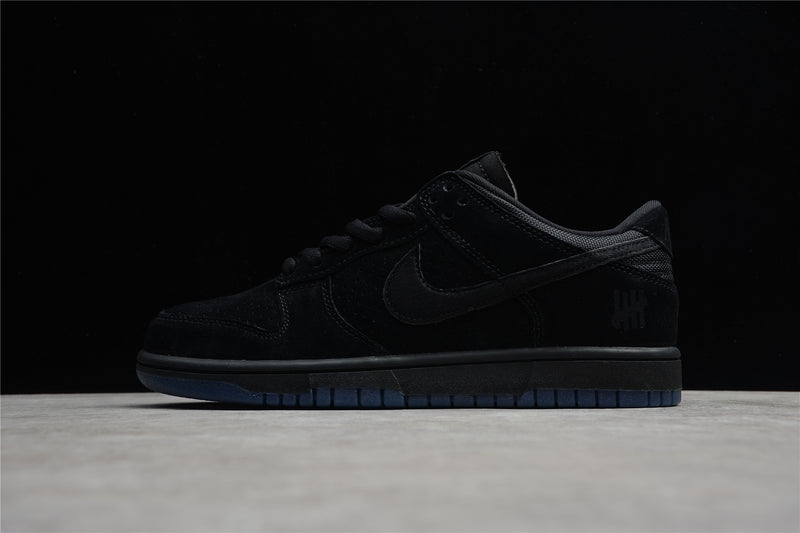 Undefeated x NK Dunk Low