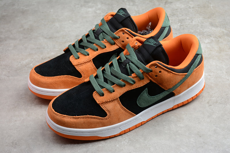 SB DUNK ORANGE GREEN