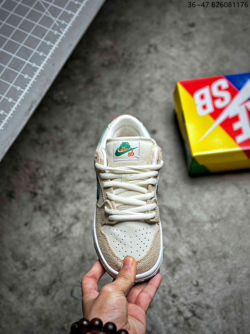 NIKE SB Dunk Low x Jarritos