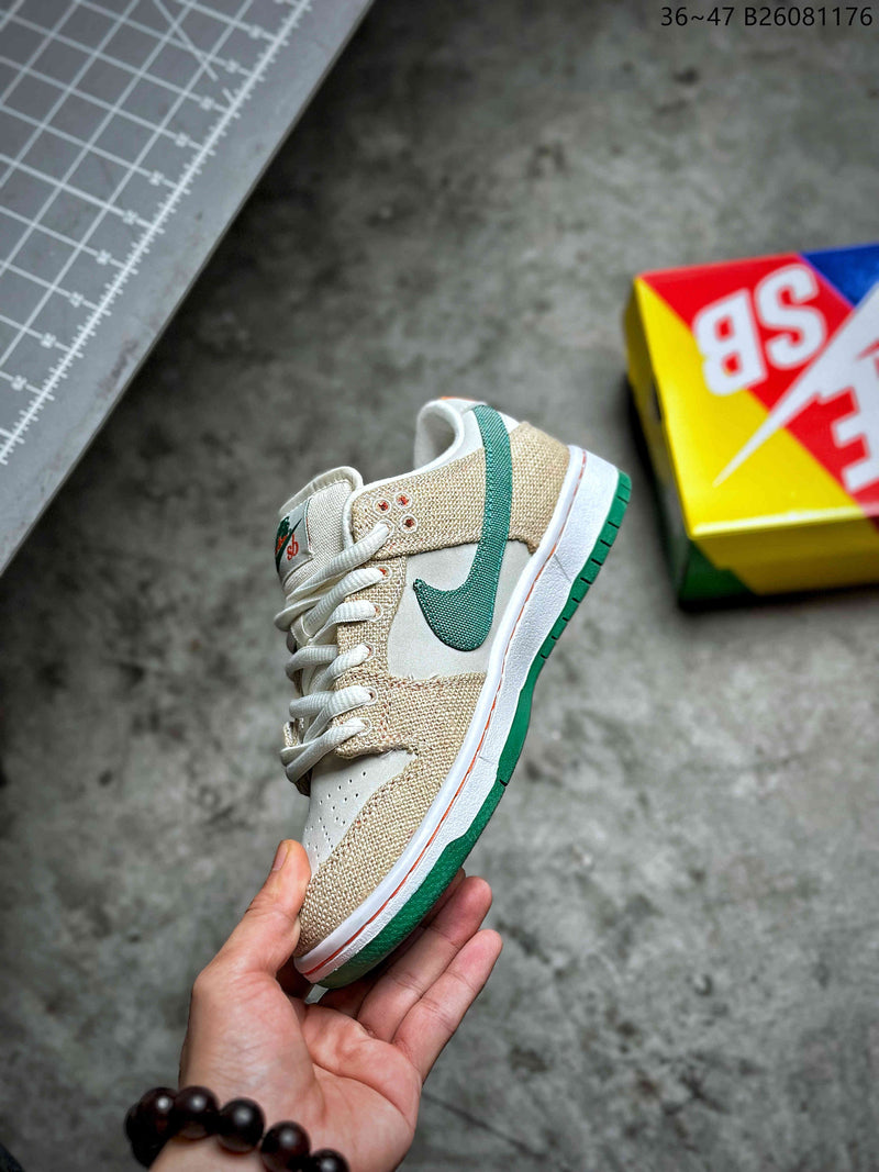 NIKE SB Dunk Low x Jarritos