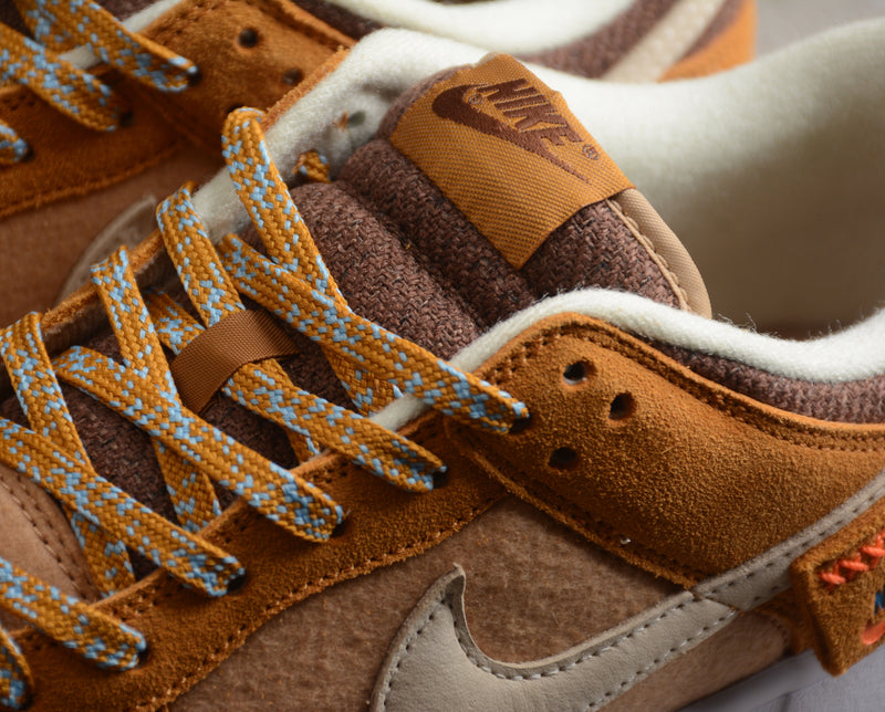 Nike SB Dunk Bear Brown