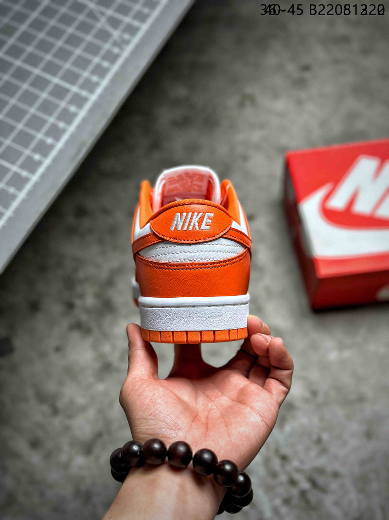 Nike SB Dunk Low "Orange Blaze"