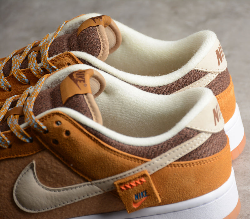 Nike SB Dunk Bear Brown