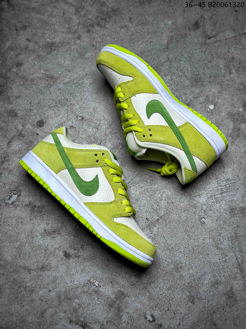 Nike SB Dunk Low "Green Apple"