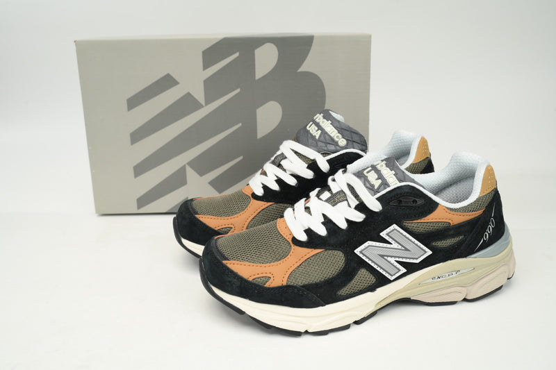 New Balance 990 Black And Yellow