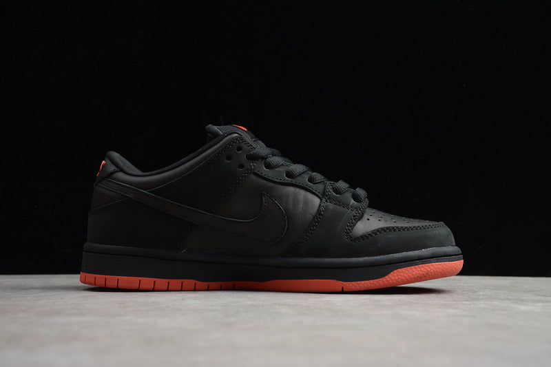 SB Dunk Low Pro "Black Pigeon"