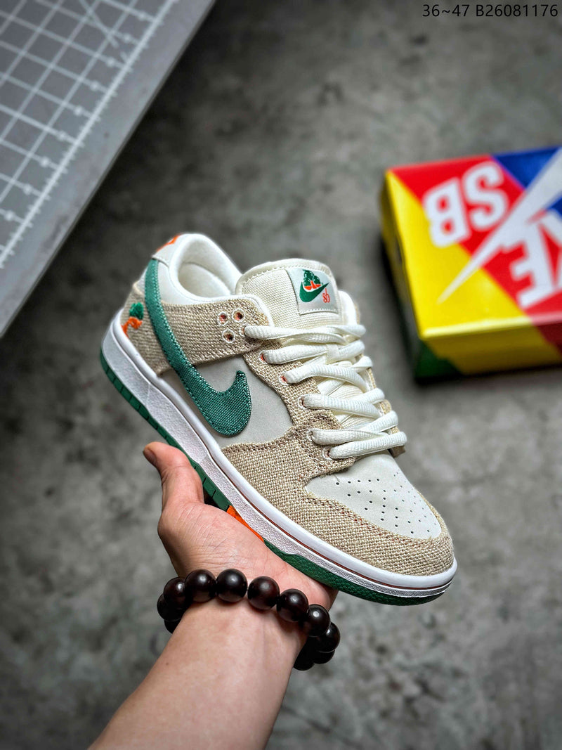 NIKE SB Dunk Low x Jarritos