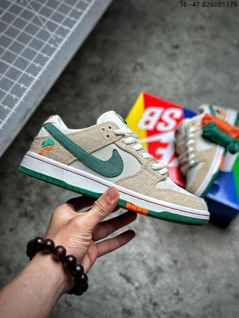 NIKE SB Dunk Low x Jarritos