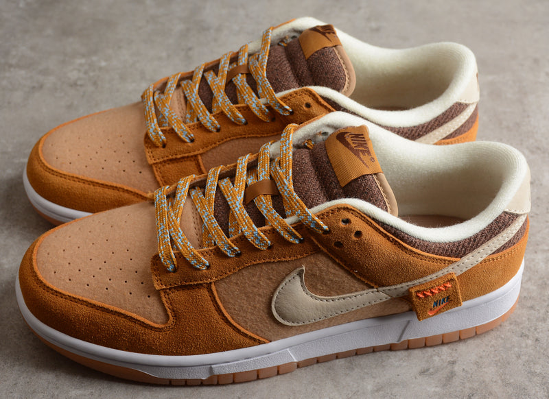 Nike SB Dunk Bear Brown