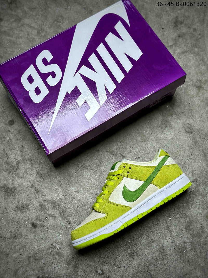 Nike SB Dunk Low "Green Apple"