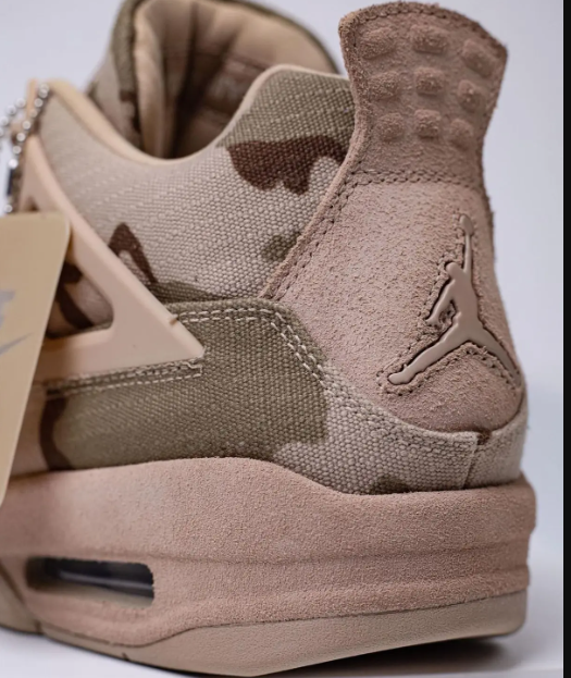 O Air Jordan 4 ‘Veteran’s Day’