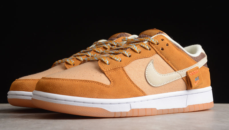 Nike SB Dunk Bear Brown