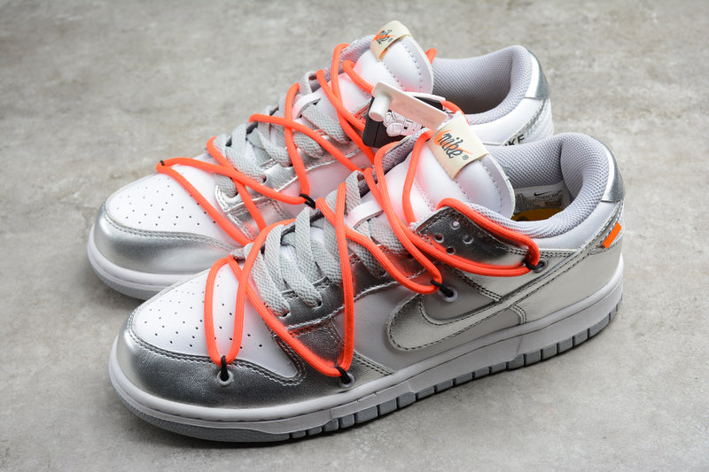 SB DUNK LOW OFF WHITE AND SILVER