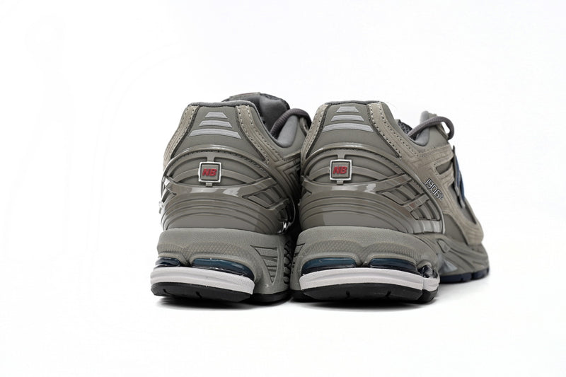 NEW BALANCE 1906r Grey