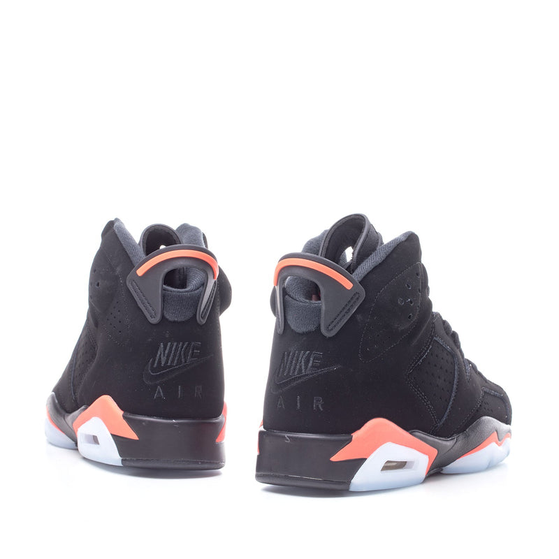 Tênis Nike Air Jordan 6