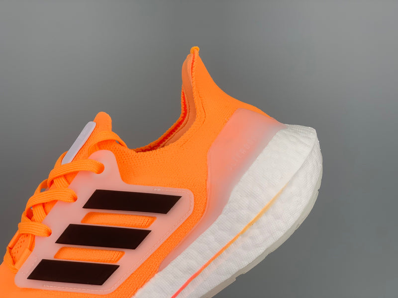 TÊNIS ULTRABOOST 22