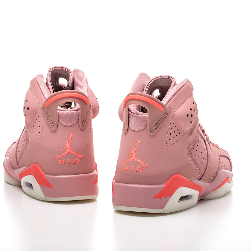 Tênis Nike Air Jordan 6