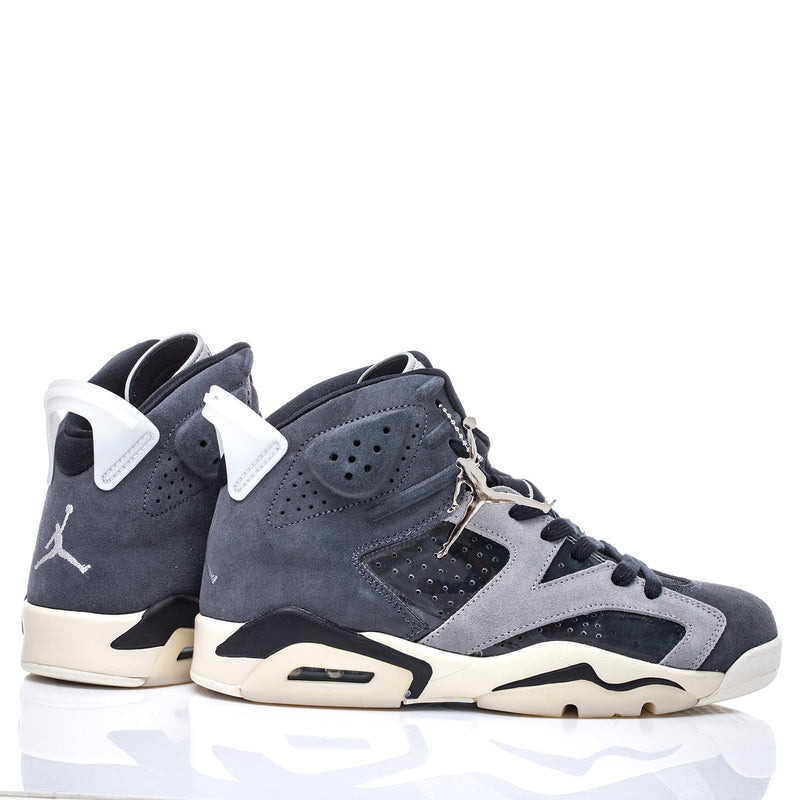 Tênis Nike Air Jordan 6