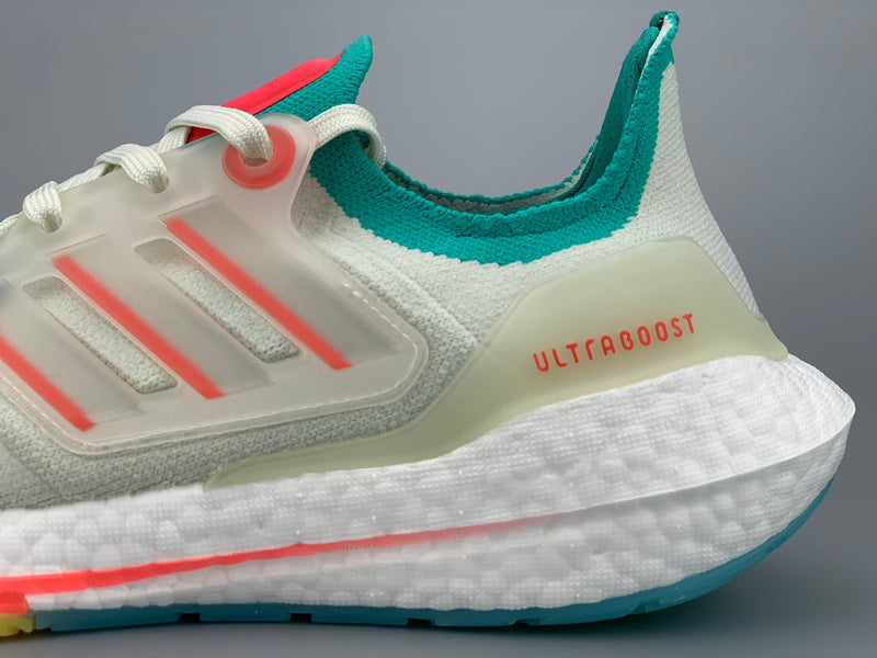 TÊNIS ULTRABOOST 22