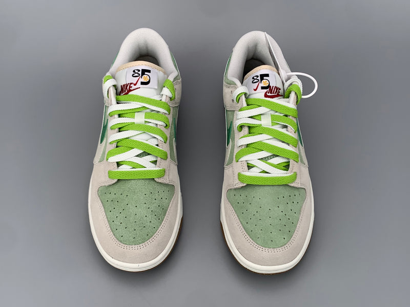 Nike Dunk Low SE Sneakers