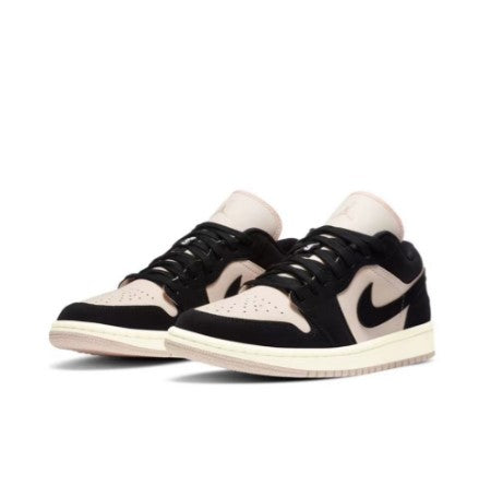 AIR JORDAN 1 LOW SHOES