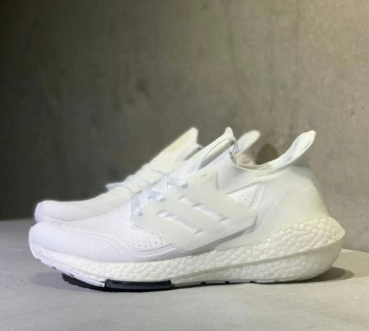 ULTRABOOST 21 SNEAKERS