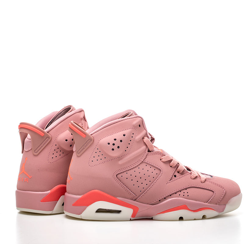 Tênis Nike Air Jordan 6