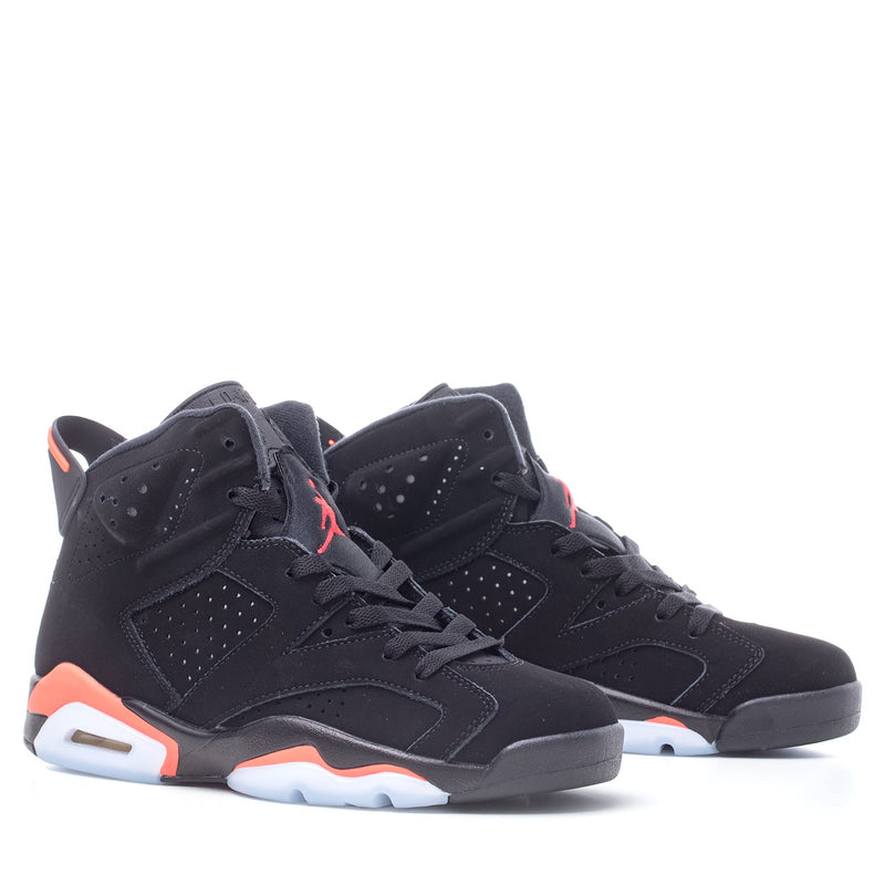 Tênis Nike Air Jordan 6