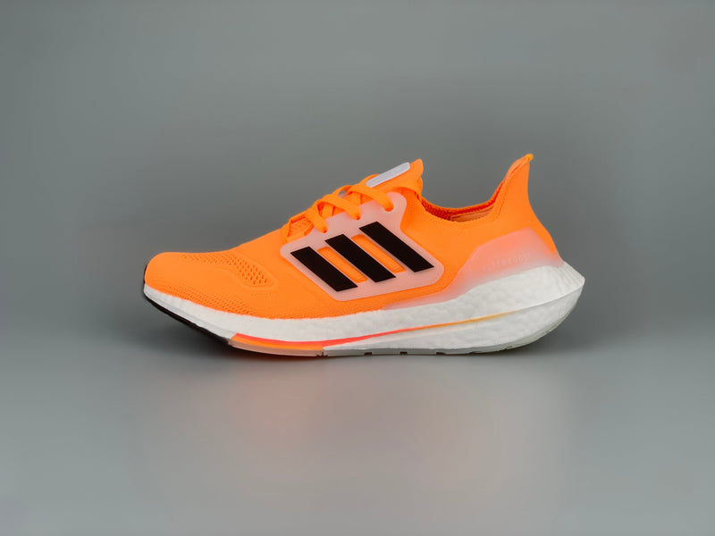 TÊNIS ULTRABOOST 22