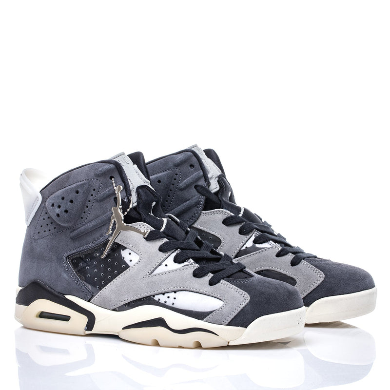 Tênis Nike Air Jordan 6